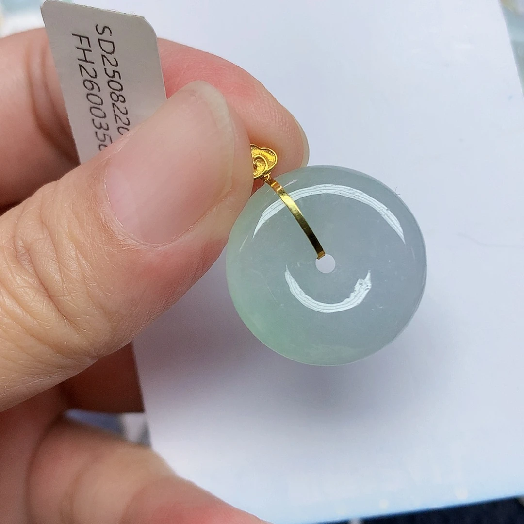 翡翠18K金镶嵌颈饰34567888