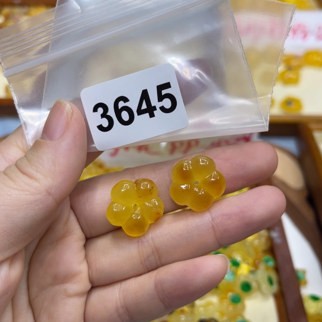 琥珀珠宝奇石未镶嵌