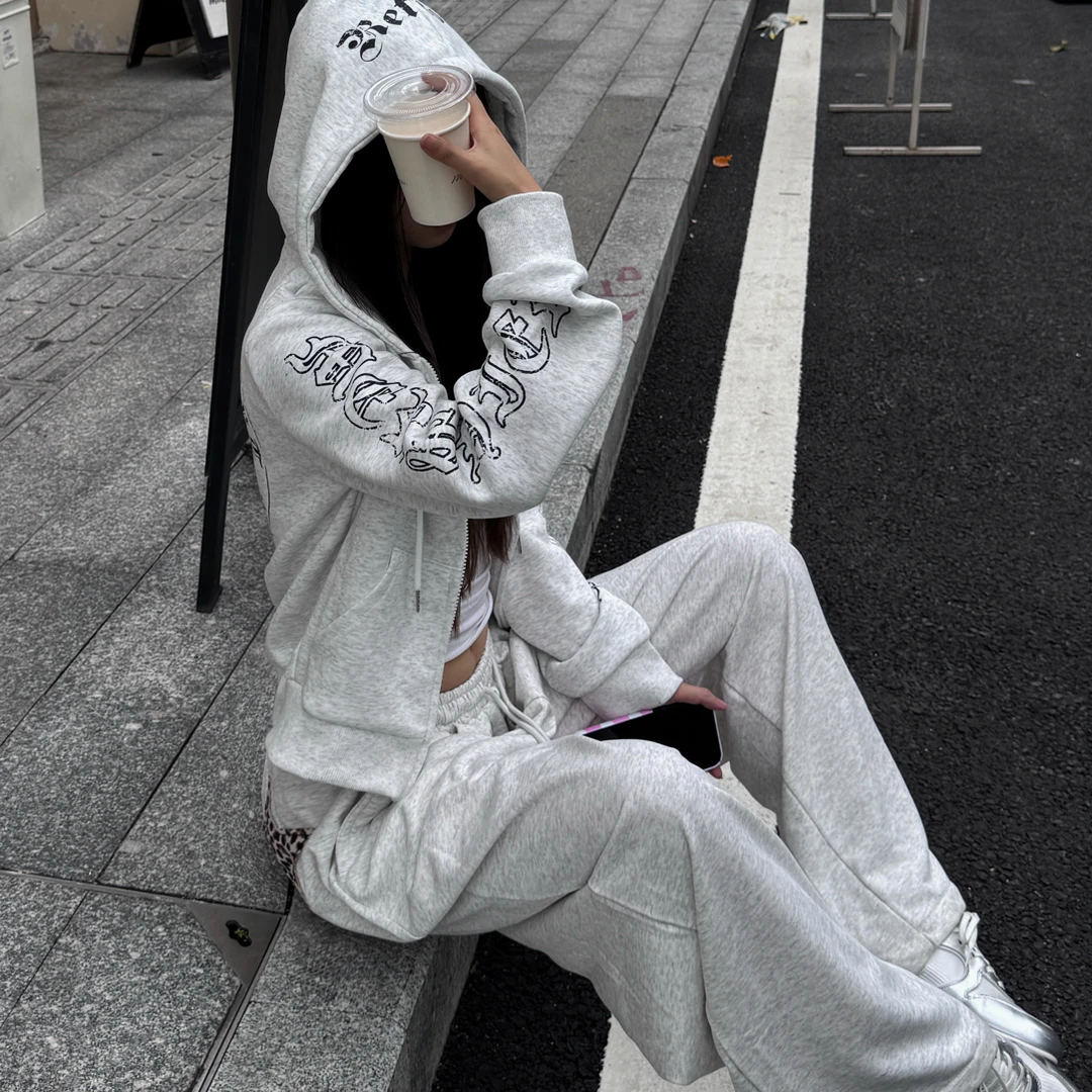 上衣裤子，默认微瑕，拍下不退不换