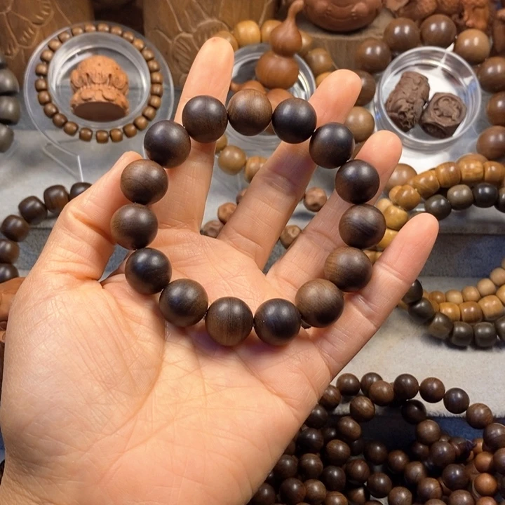 张***哦手串/手链檀香木老山檀奶香味1.5红黑沉水