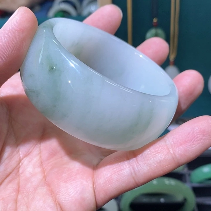 石英质玉（金丝玉）手镯未镶嵌