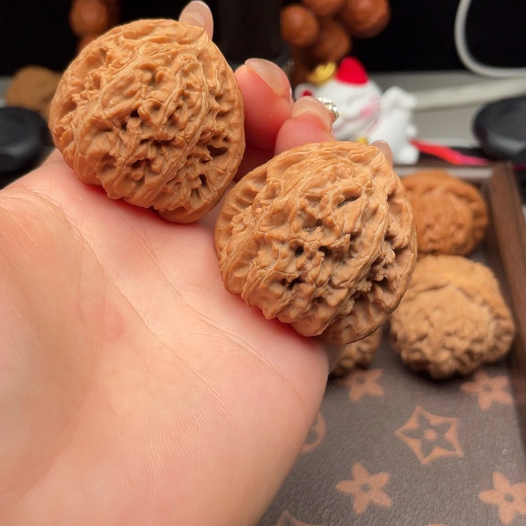 木（非红木类）白狮子40