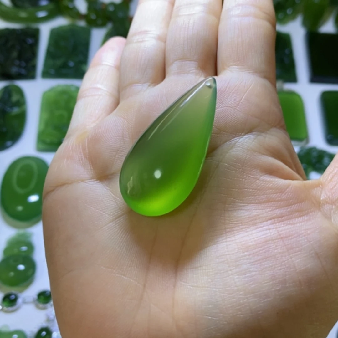 【闪购商品】蛇纹石玉颈饰未镶嵌