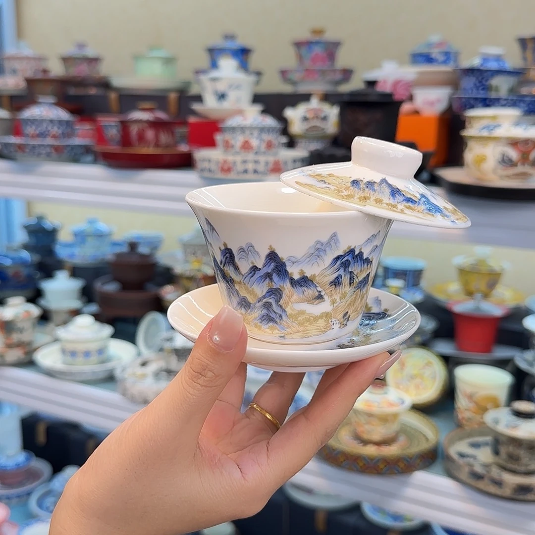 我们都在努力着改变着