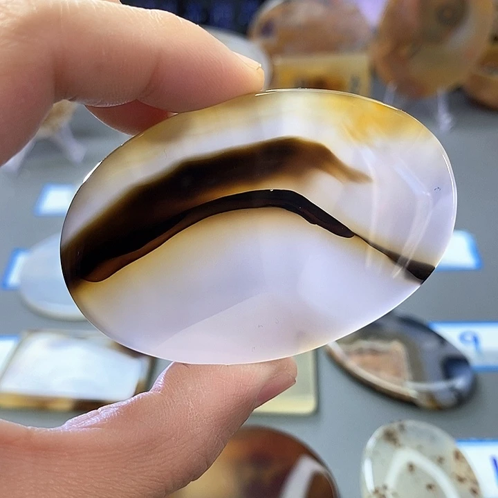 玛瑙/玉髓未镶嵌珠宝半成品