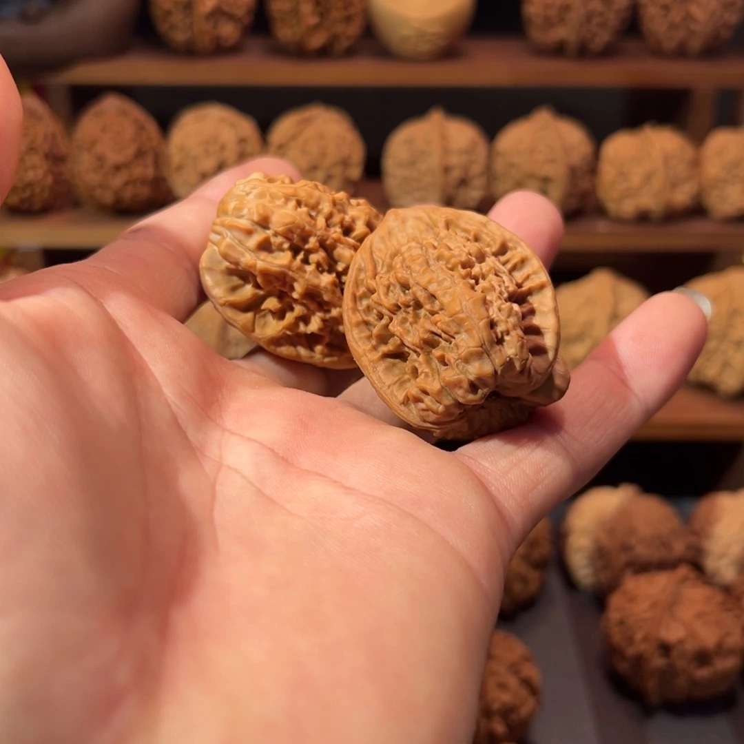 后***酱吊坠文玩核桃官帽异形36