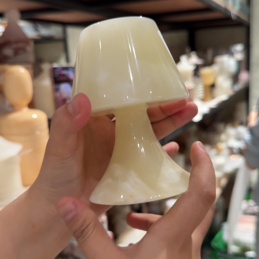 大理石r171。   关机。磕