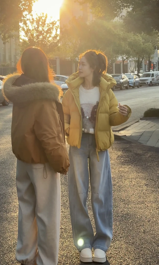 【云上初雪】LULU冬季新款时尚休闲云感面料连帽加厚羽绒服25021.