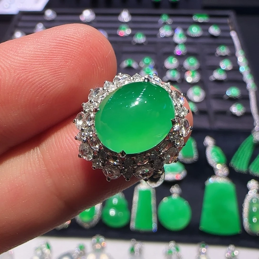 翡翠18K金镶嵌戒指戒指