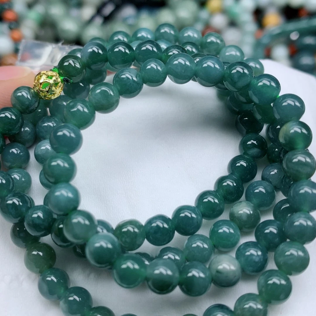 翡翠颈饰未镶嵌手串