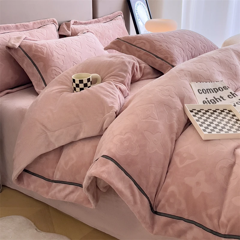 水星新家纺牛奶绒床上四件套高级感雕花绒加厚双面珊瑚绒被罩床笠