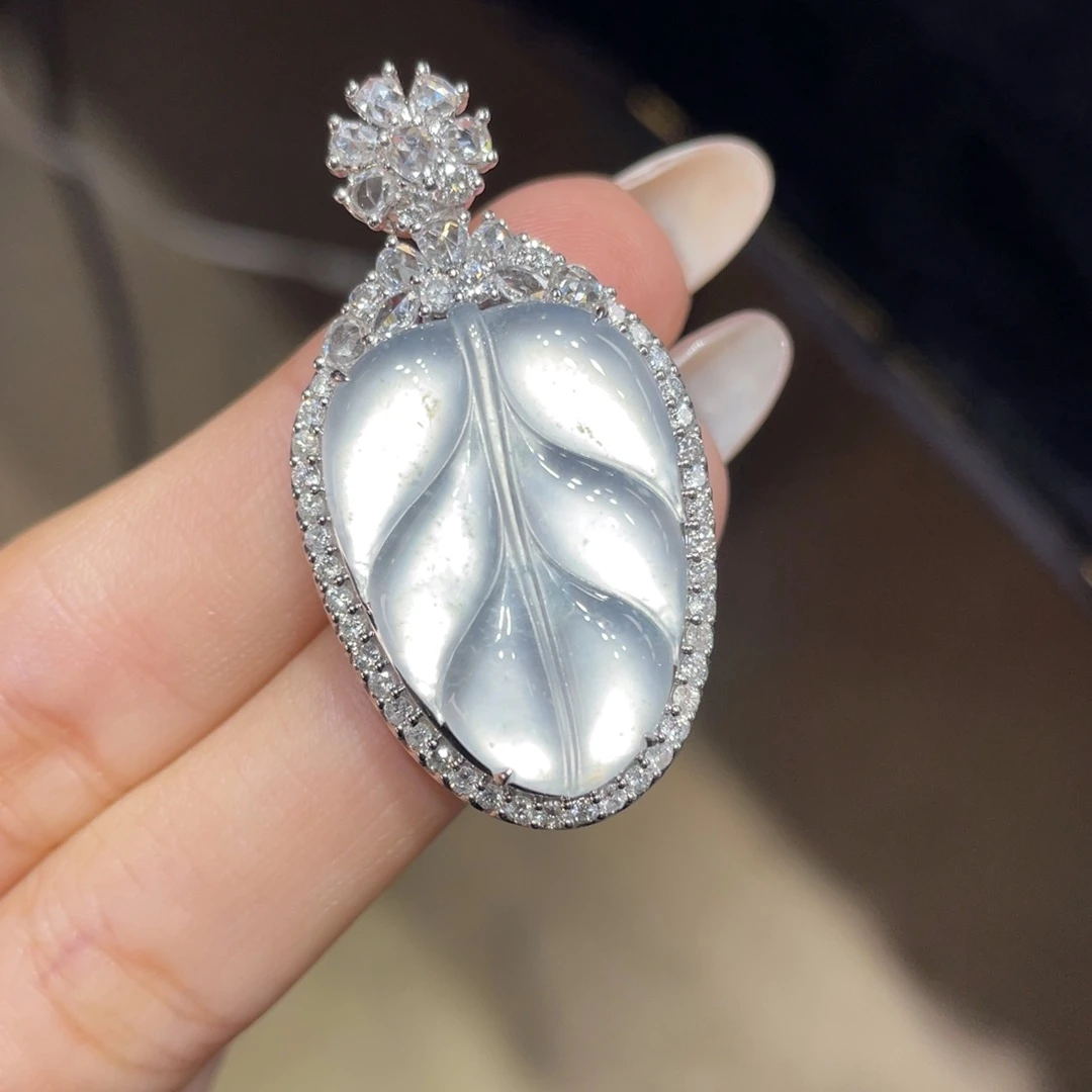 翡翠颈饰18K金镶嵌天然缅甸翡翠a货