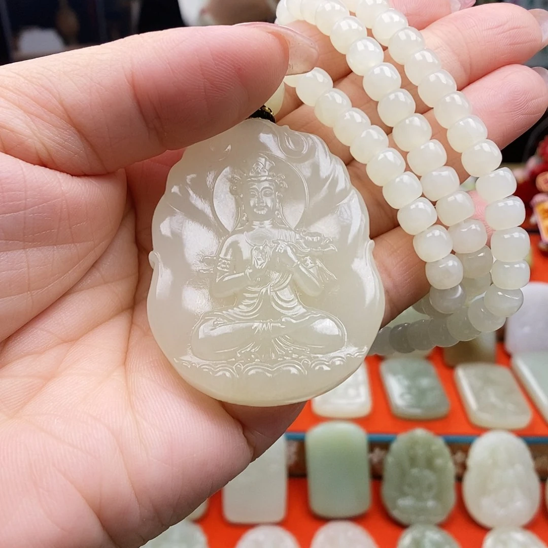 颈饰未镶嵌和田玉余*