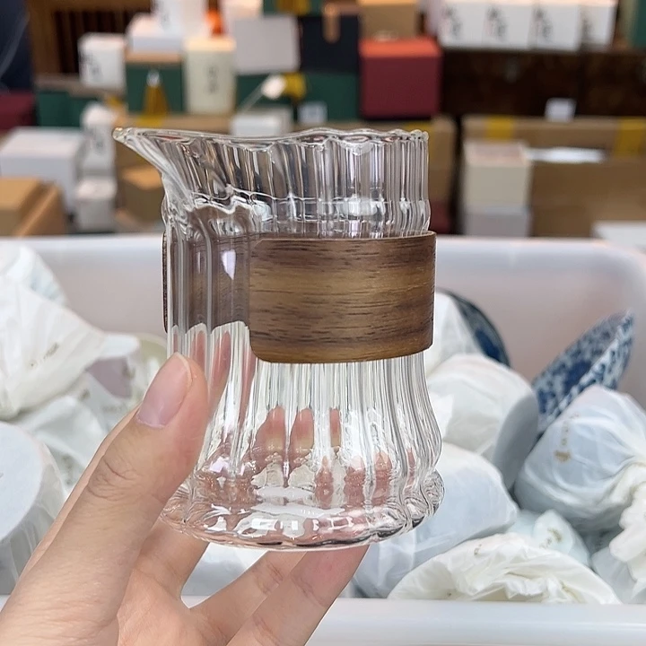 杯哈哈你是我的小可爱啊