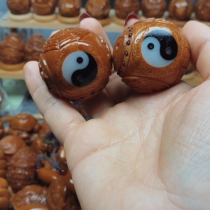 倩***橄榄核手串/手链四象八卦