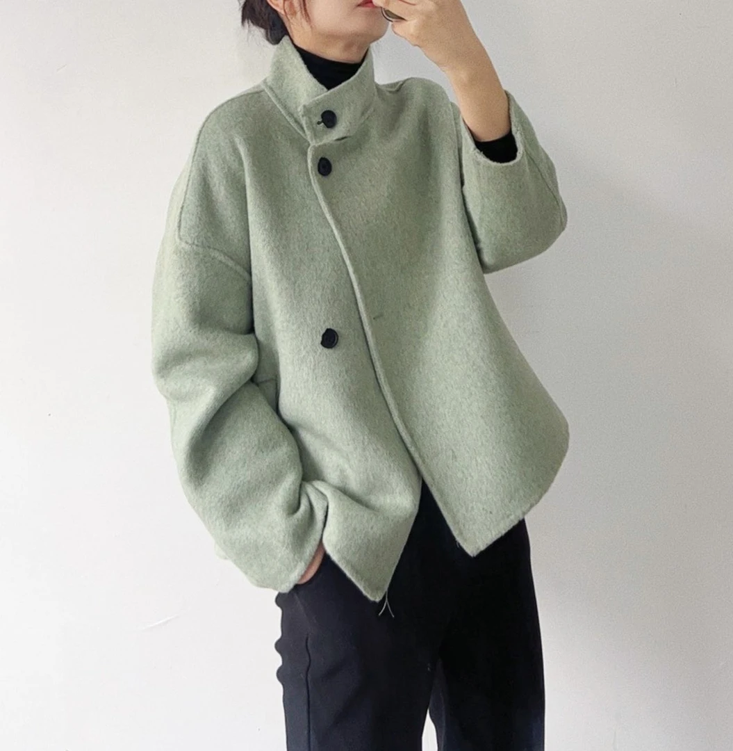 2025秋冬小立领短款气质不规则设计毛呢大衣外套
