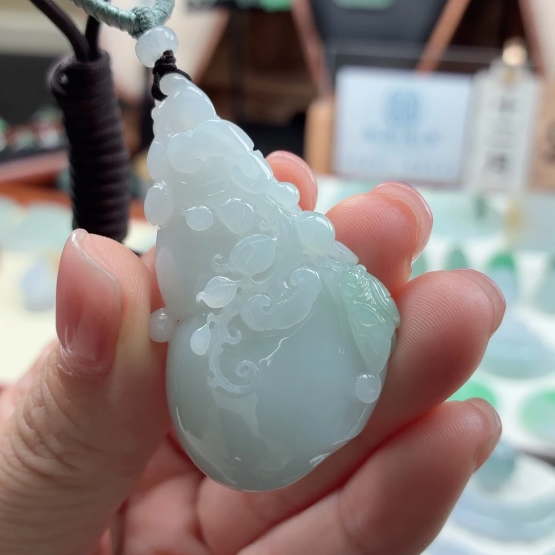 翡翠未镶嵌颈饰天然A货翡翠