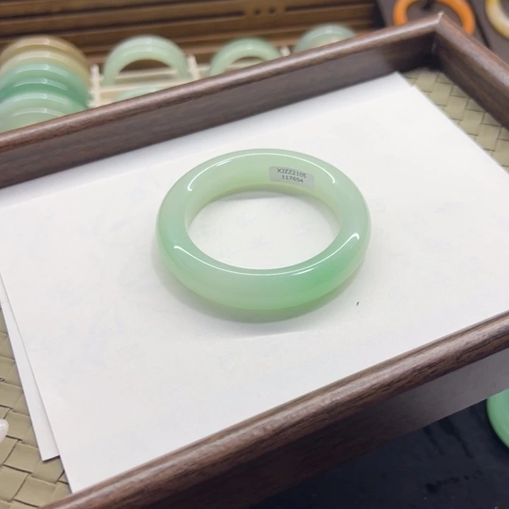 芷***词非金属翘色圈口58