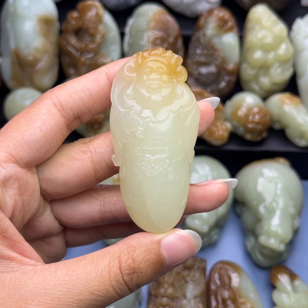 重***者和田玉未镶嵌挂件