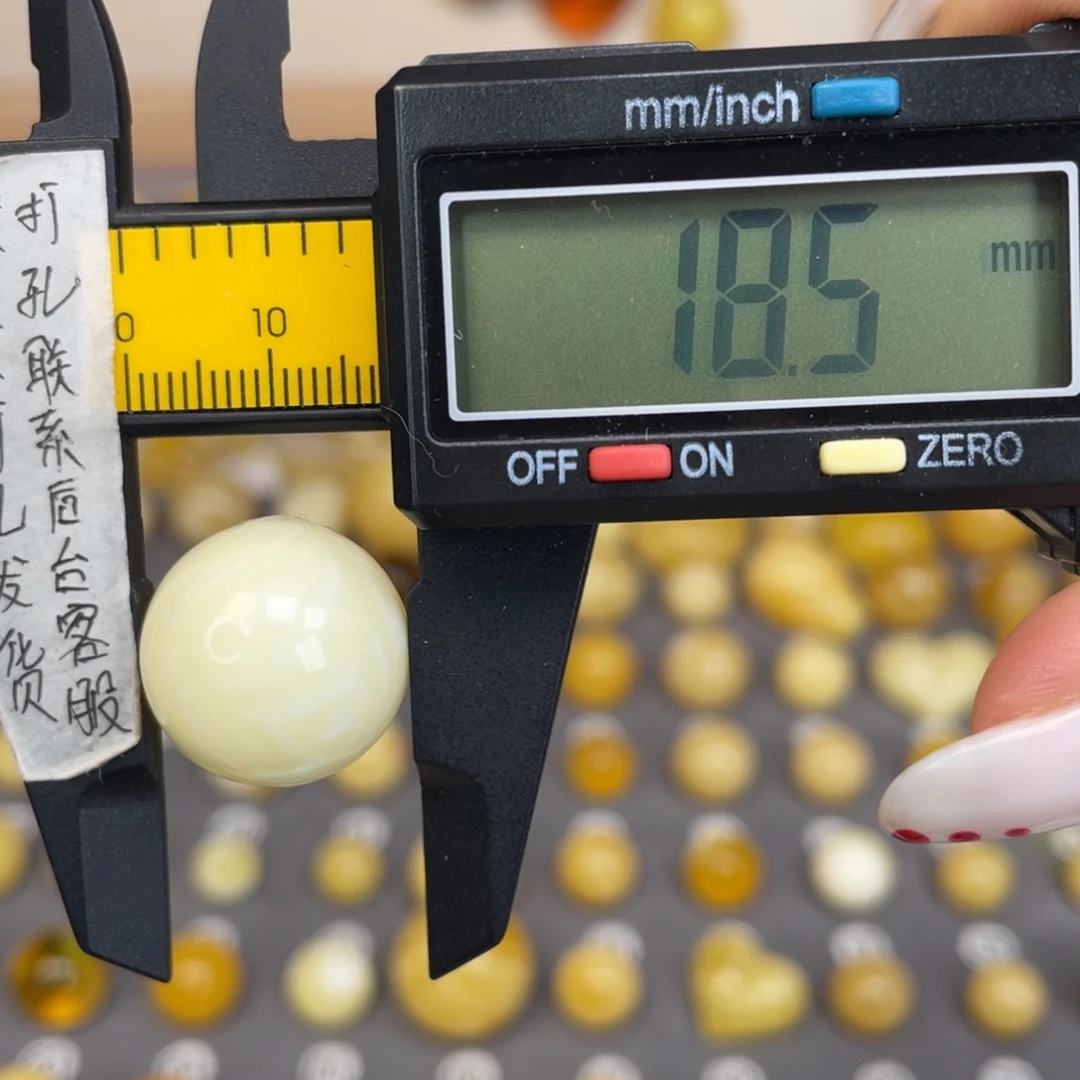 琥珀未镶嵌裸石80