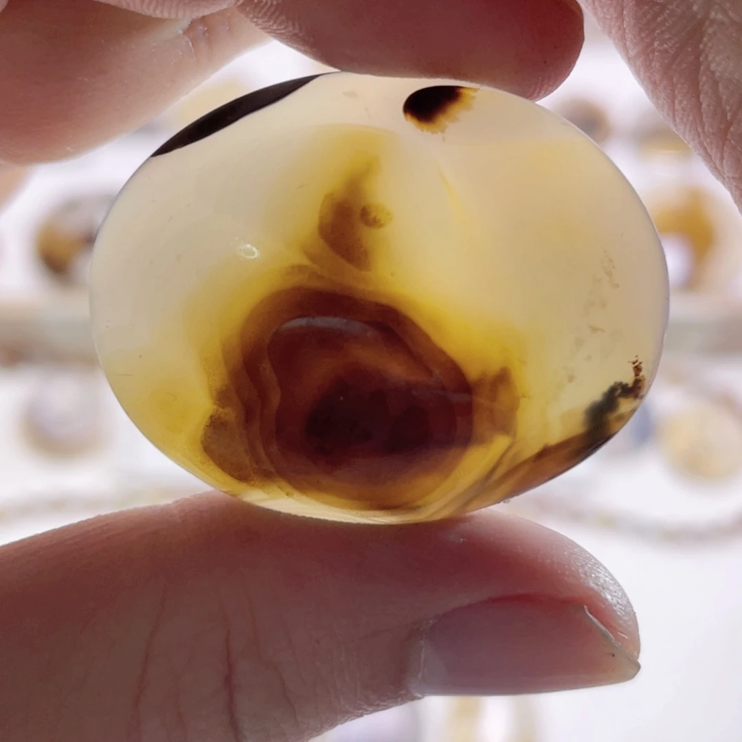 玛瑙/玉髓未镶嵌珠宝奇石