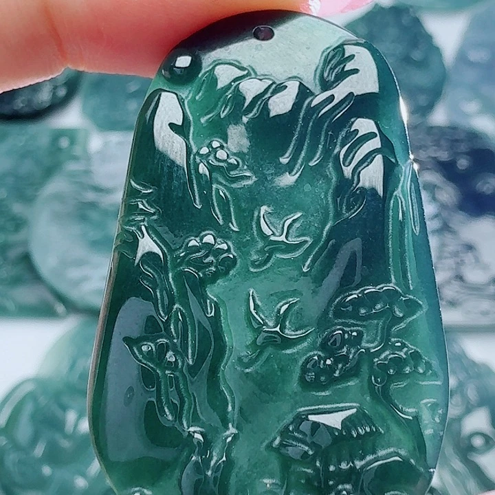 翡翠未镶嵌颈饰天然的A货翡翠多样性发其一