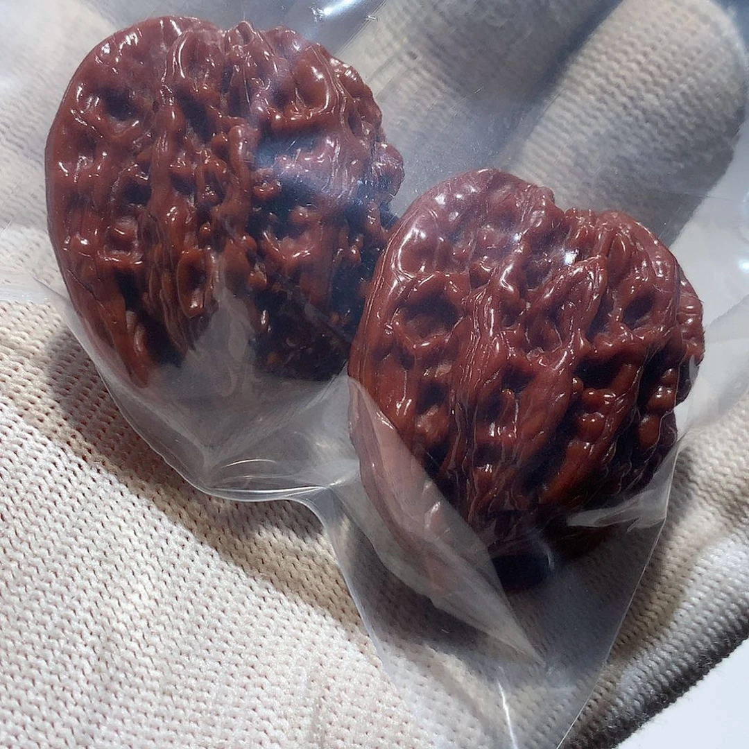 文玩的好的人都是有钱有钱的人啊