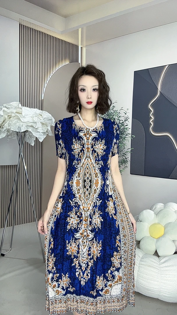 239号时髦褶皱连衣裙夏季新款高端名媛中年时尚气质收腰显瘦裙