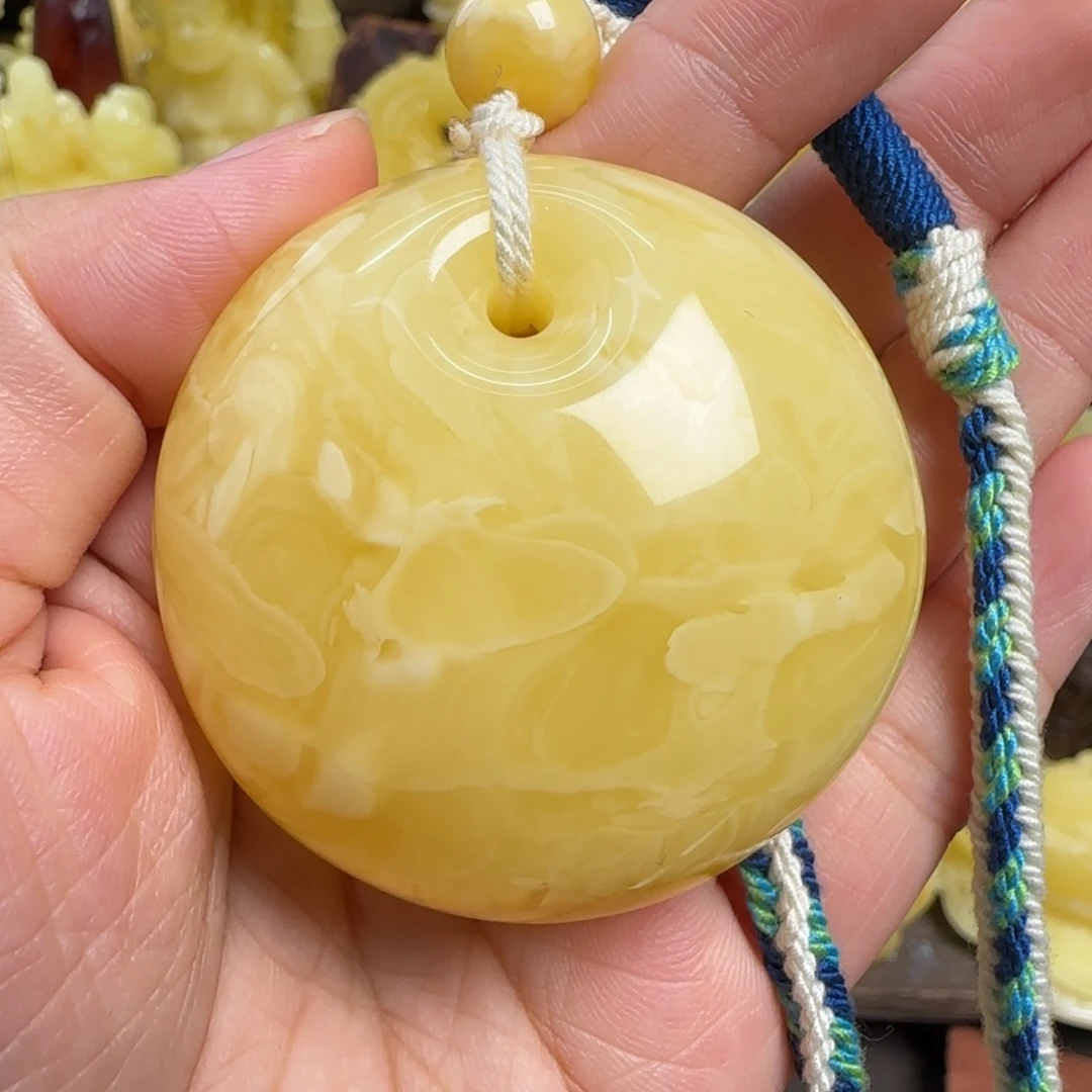 蜜蜡未镶嵌珠宝奇石