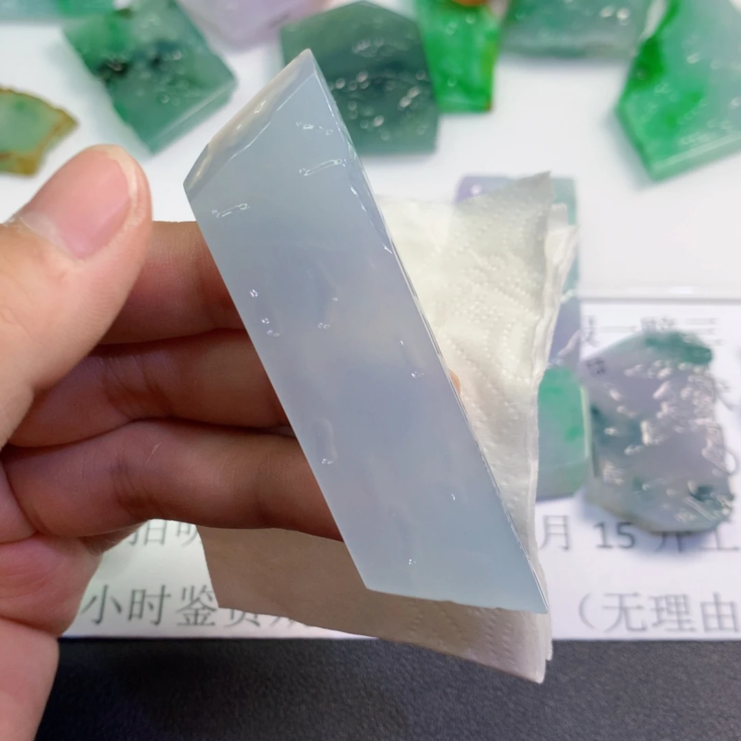 【闪购商品】翡翠吊坠(不含链)未镶嵌