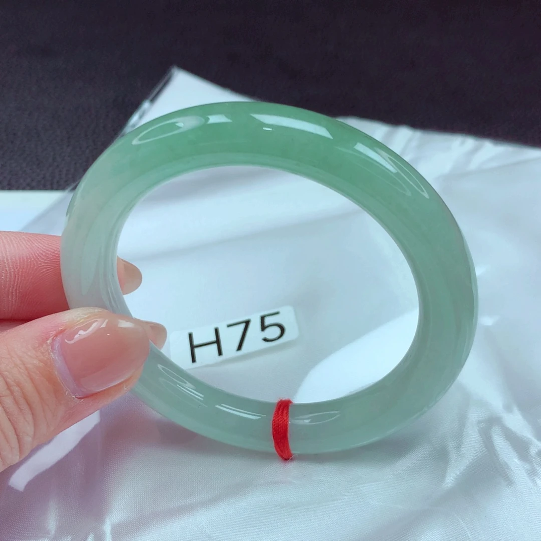 翡翠手镯未镶嵌手镯88