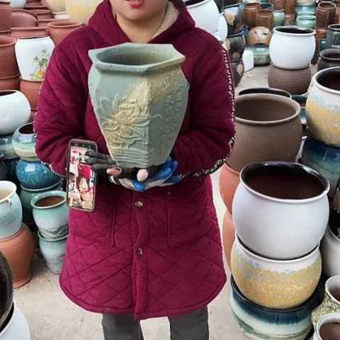 口18高24瑕疵盆子。