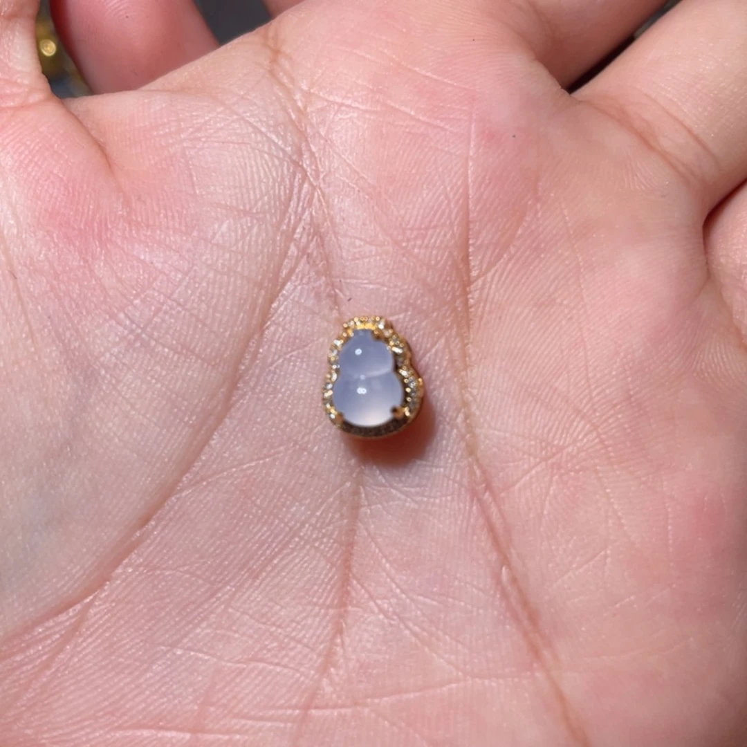 【闪购商品】颈饰18K金镶嵌翡翠