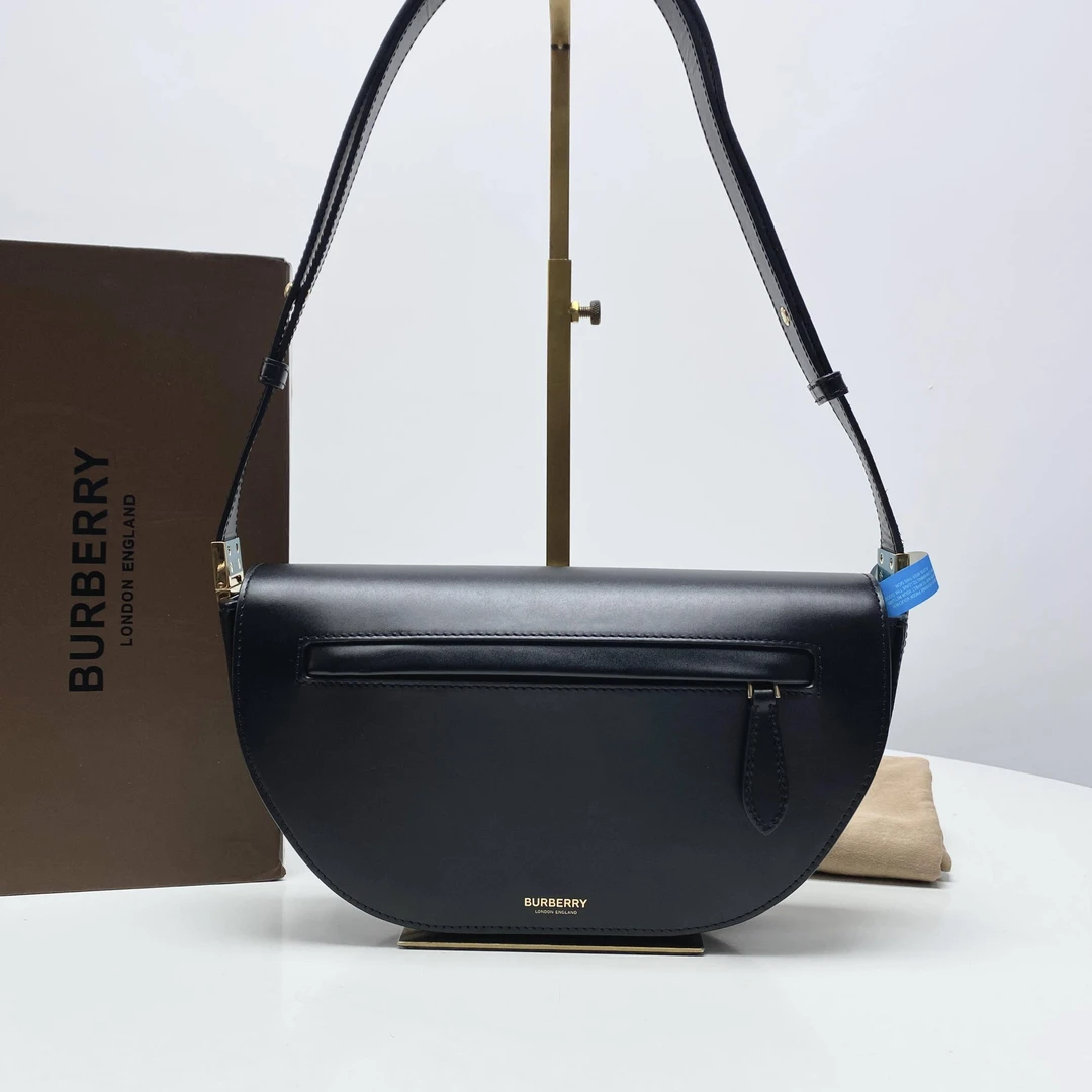 胖虎安安/博柏利/95新/公价0/箱包/斜挎包/312501220210