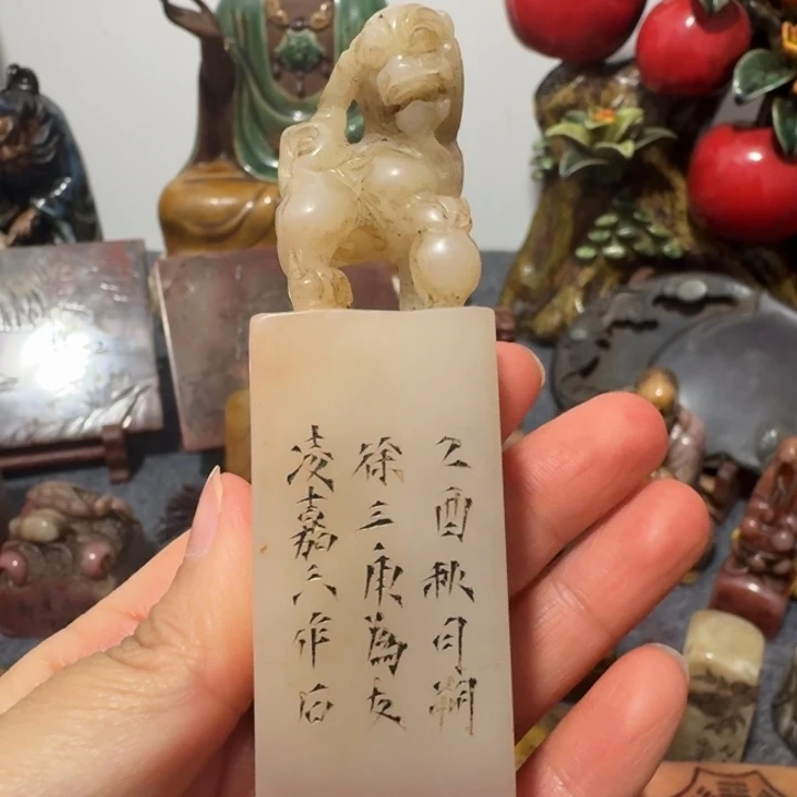 L***L石材手工艺品摆件