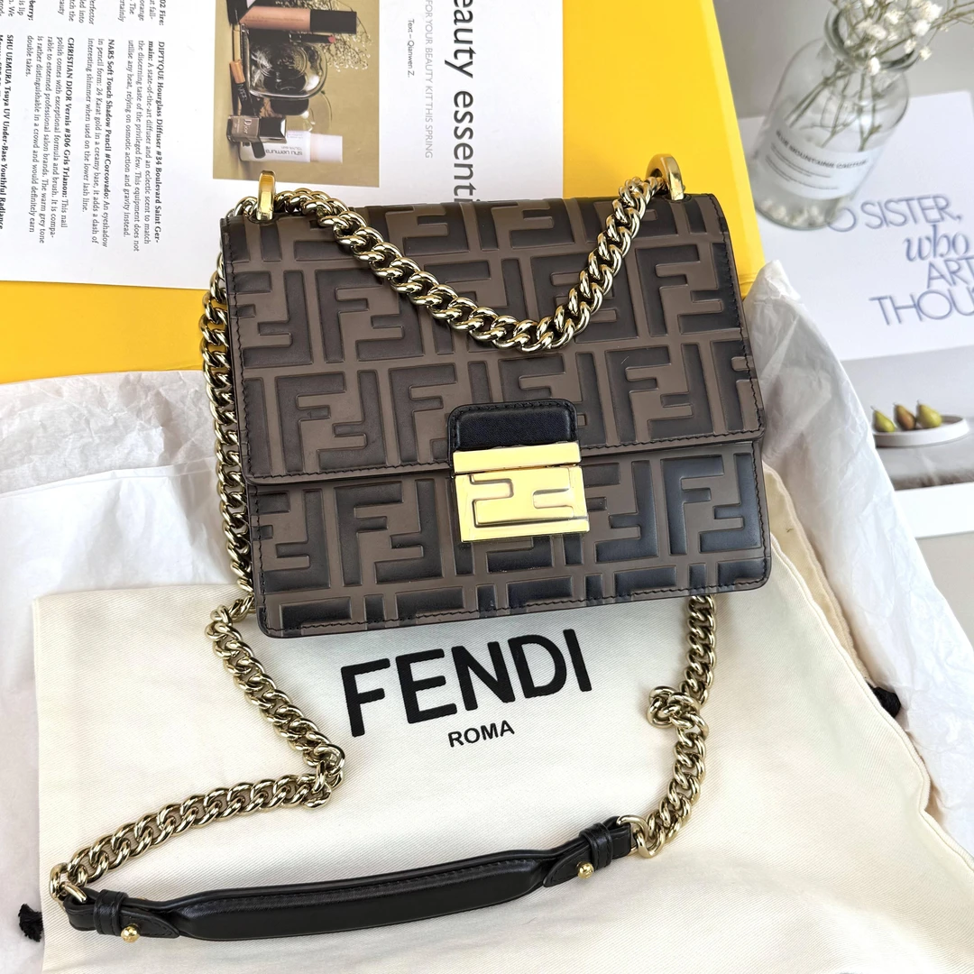 胖虎曼曼/芬迪/95新/公价0/箱包/两用包/31B2506110313