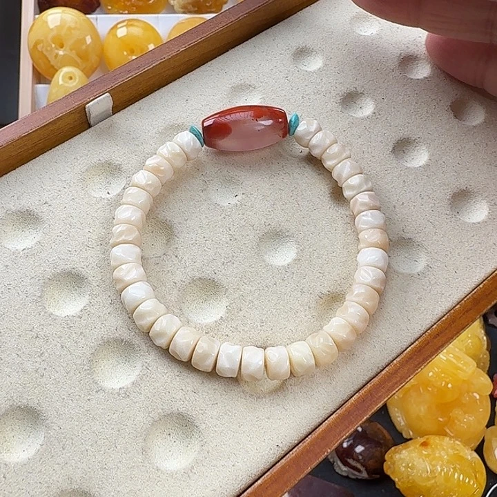 未镶嵌菩提吊坠南红