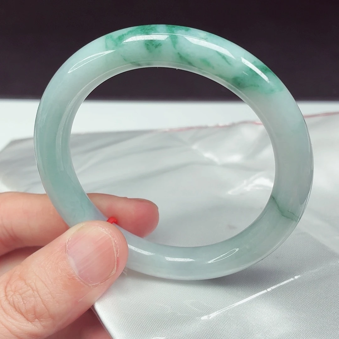 翡翠未镶嵌手镯56圈