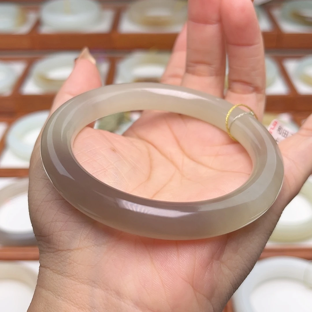 和田玉手镯未镶嵌58.8