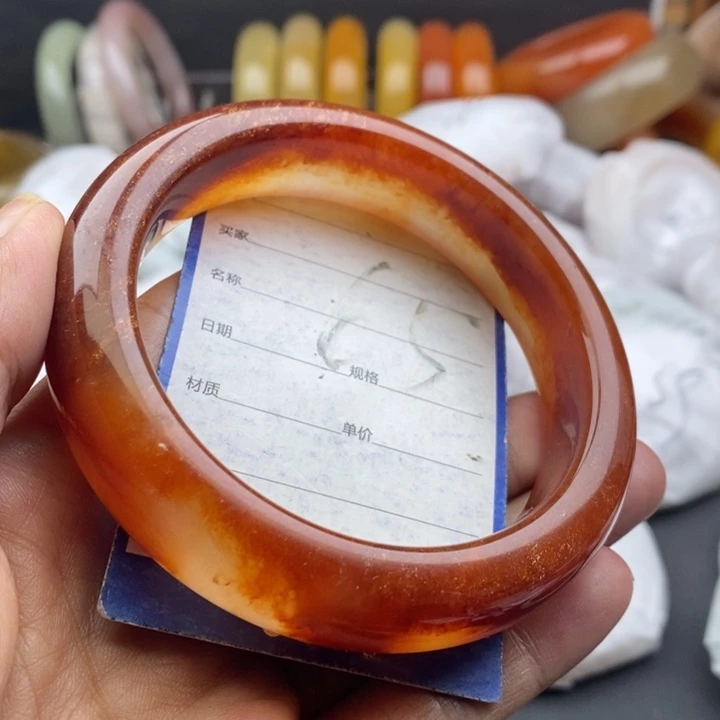 石英质玉手镯未镶嵌