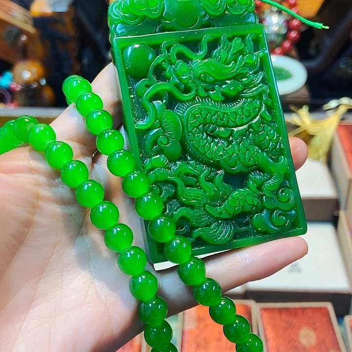 和田玉（碧玉）颈饰未镶嵌