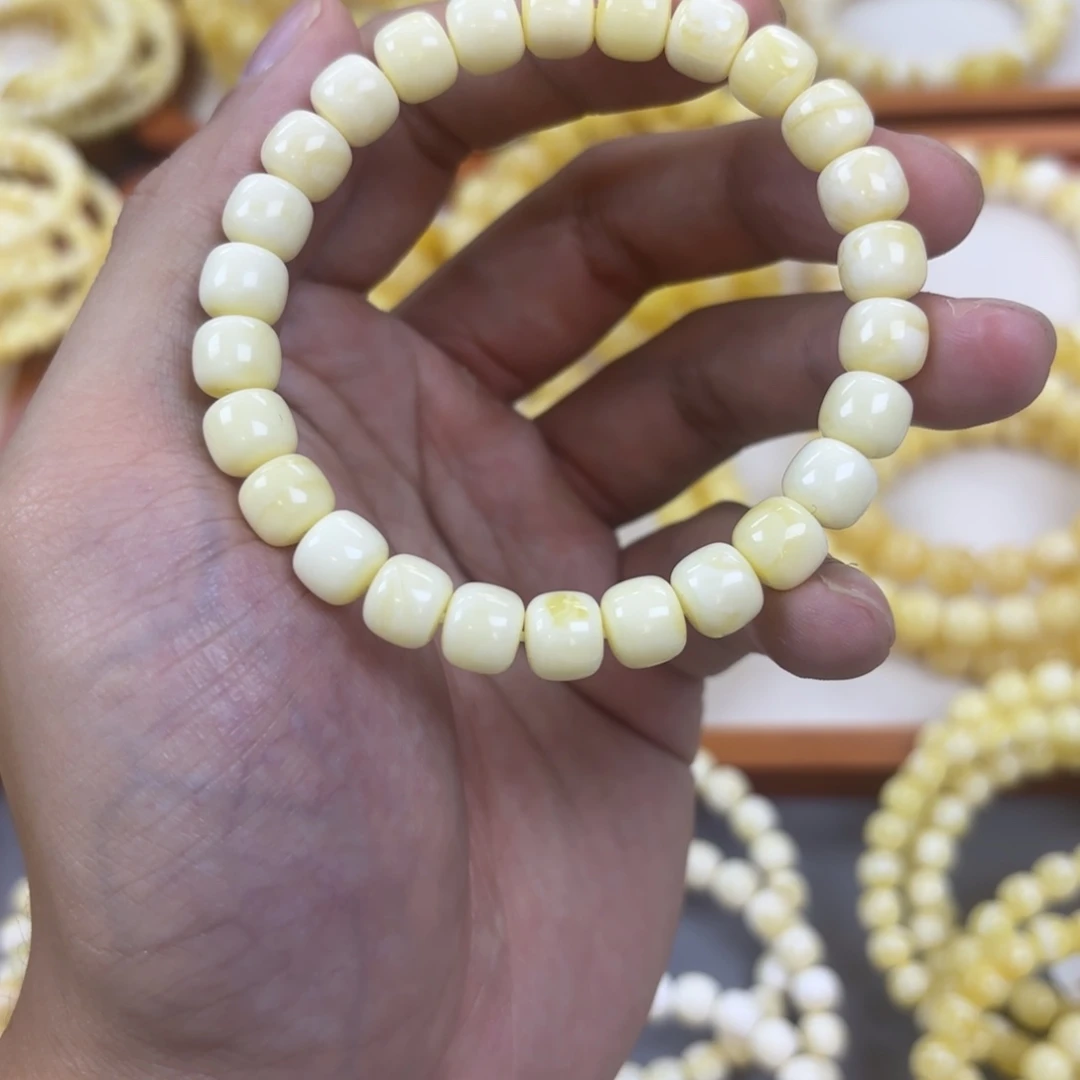 琥珀未镶嵌手链卡 8.5mm 瓷白单圈