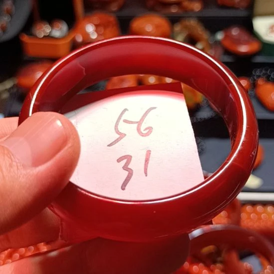 玛瑙/玉髓手镯未镶嵌