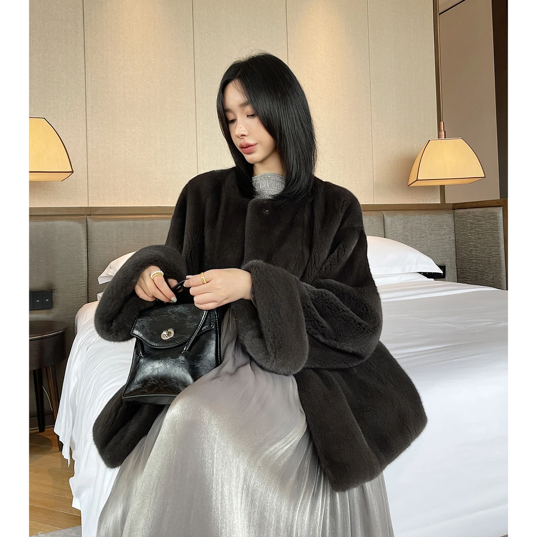 2025新款圆领挽袖进口天鹅绒貂皮大衣时尚年轻水貂毛皮草外套女冬