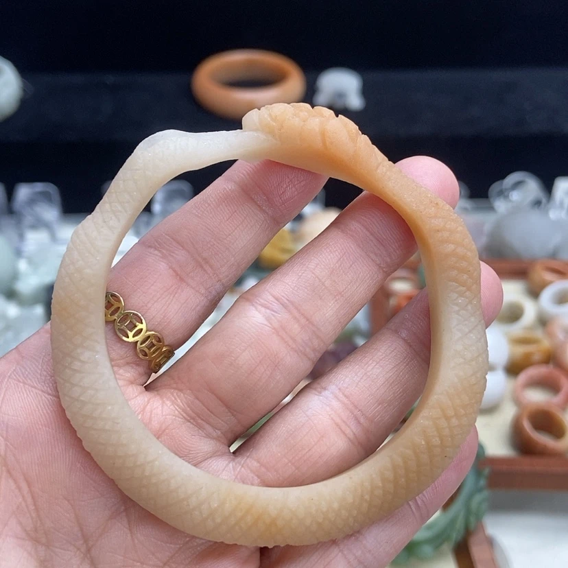 【闪购商品】石英质玉手镯53未镶嵌路*