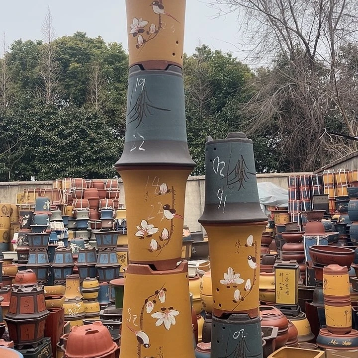 紫砂紫砂花盆和小盆栽