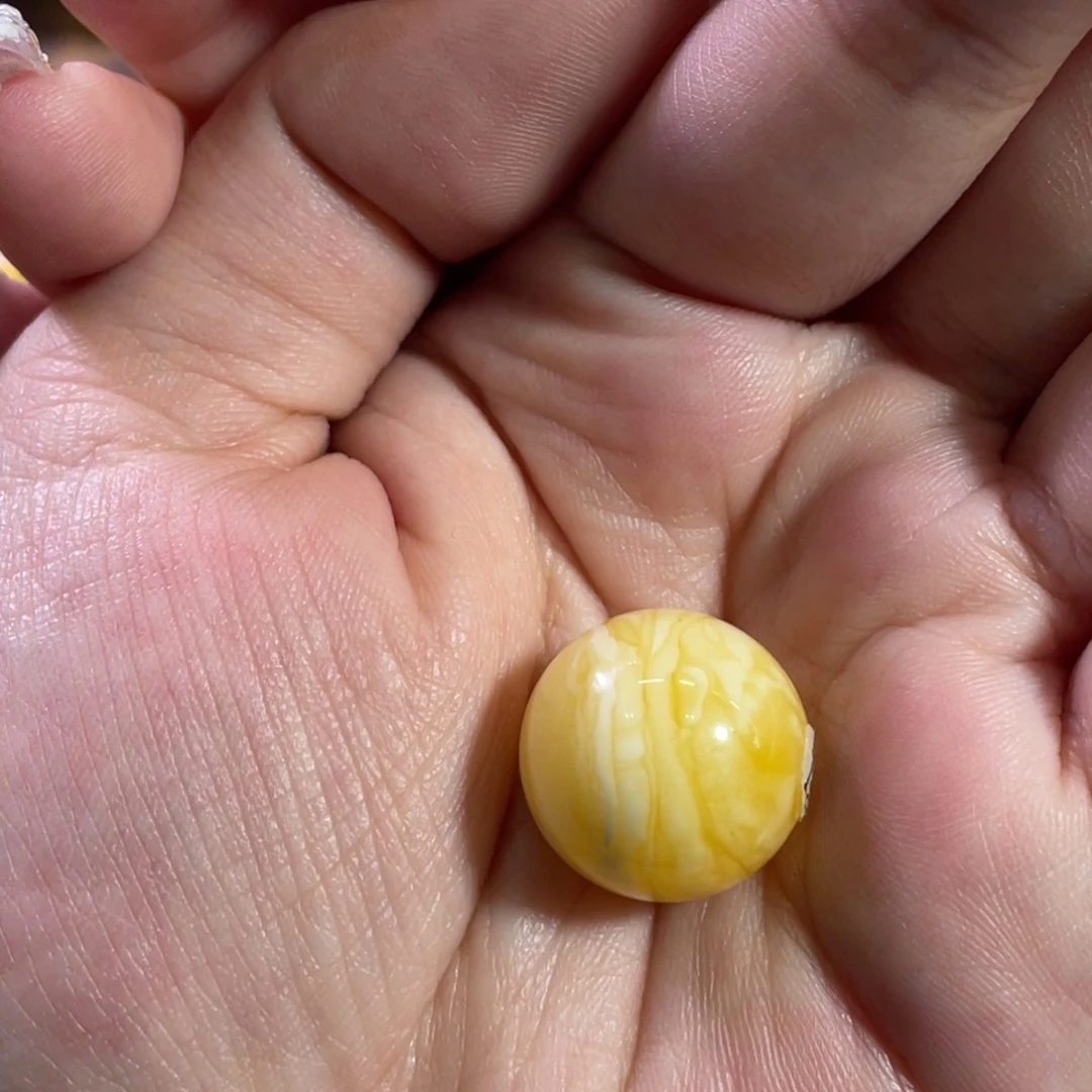 琥珀未镶嵌裸石BJ197