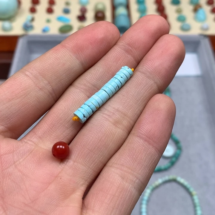 南红玛瑙配饰未镶嵌