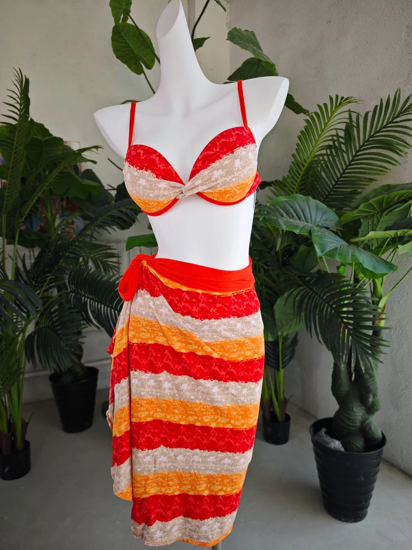 夏日火辣双肩带钢托性感比基尼度假泳衣