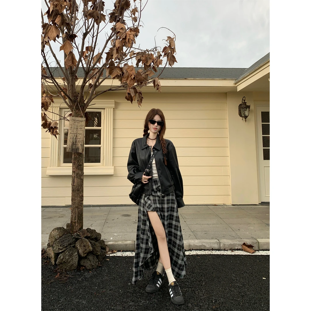 韩版御姐风polo领宽松皮衣开衫套装女不规则开叉格纹半身裙两件套